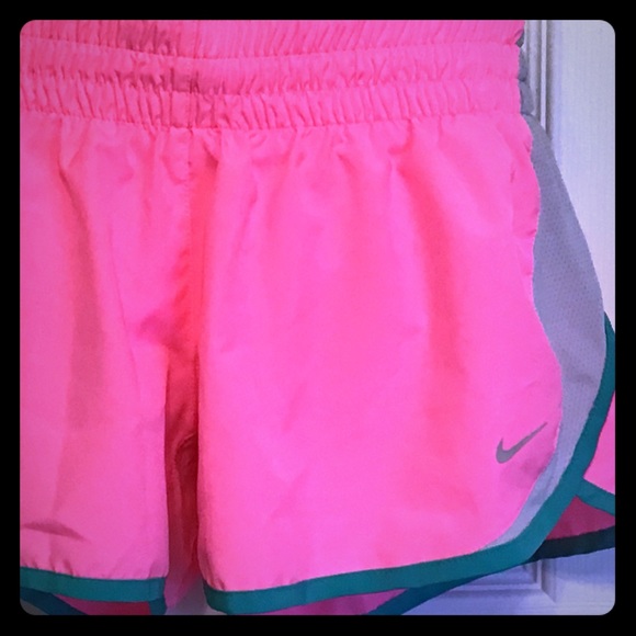 NIKE Dri-Fit running shorts - med
